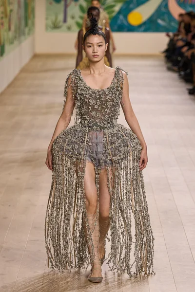 Look 55